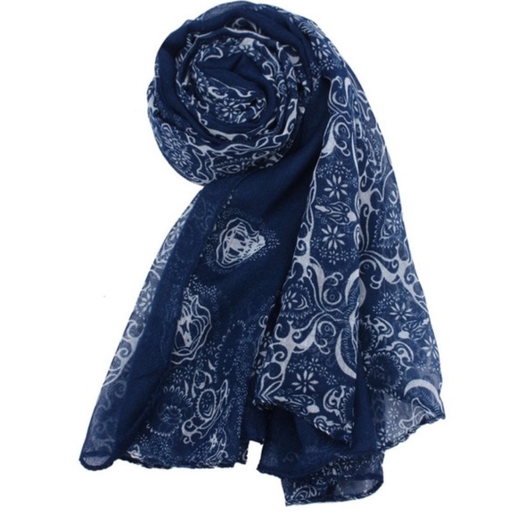 Not for sale - Blue and white lightweight scarf - Picture 3 of 5